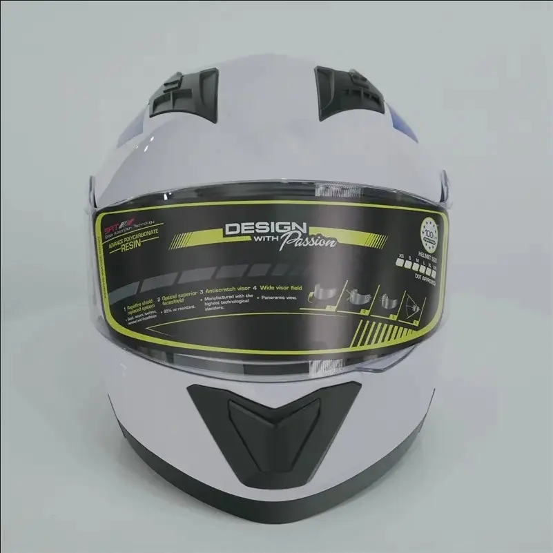 Motorcycle helmet with lamp Featured Image
